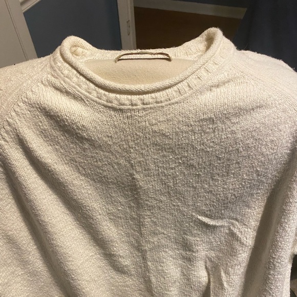 Tommy Bahama cablenit & roll collar cream sweater. - Picture 2 of 9